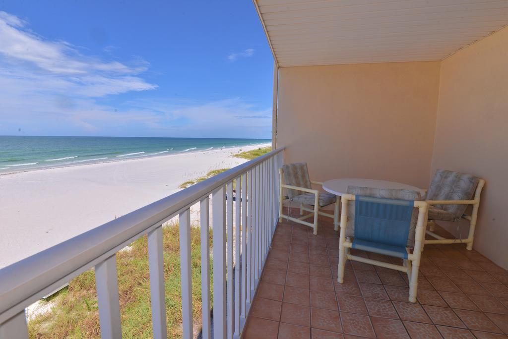 Holiday Villas II Clearwater Beach Exterior photo